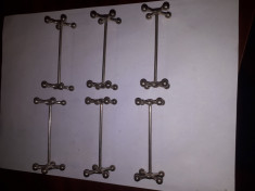 CY - Set de 6 suporti vechi deosebiti pentru tacamuri / alama argintata / stare foto