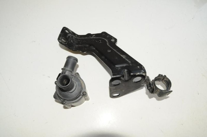 Pompa de apa auxiliara AUDI Q7 4M 2016 OEM: 06H121601 2296556