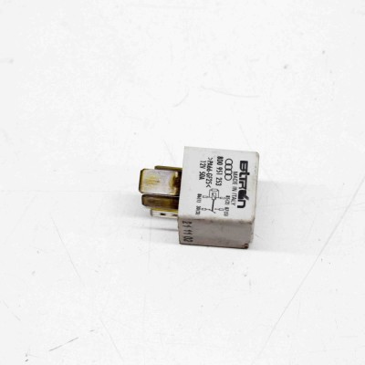 Releu AUDI A8 D3 4E2, 4E8 2003 OEM: 8D0951253 | 13940819 foto