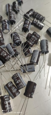 Condensator electrolitic 50V 100uF foto