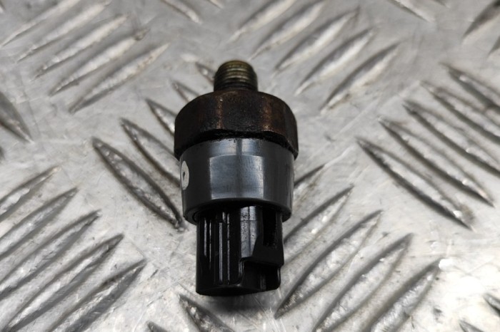 Senzor de presiune ulei VOLVO XC90 I 2009 OEM: 31405635 | 28287924