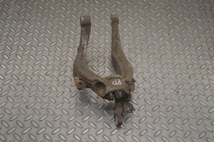 Braț inferior dreapta față VOLVO XC90 II 2015 OEM: 31360636 23871300
