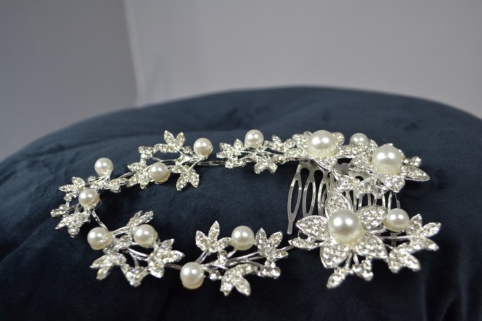 Pieptene Diadema Cu perla , flori si pietricele Pieptene Diadema Cu perla , flori si pietricele