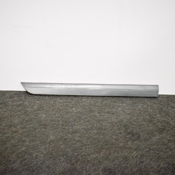 Bandou inferior ușă dreapta spate VW PASSAT B8 3G2 2016 OEM: 3G0854950E | 3474453