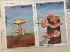 (A) Timbre straine serii tematica Flora S. Tome Ciuperci