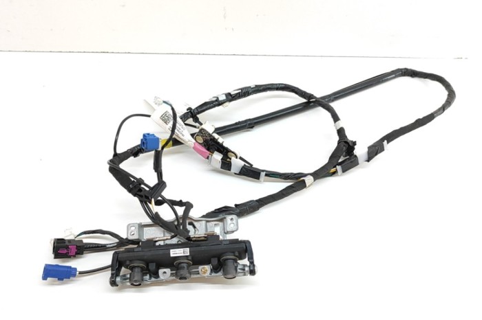 Camera față TESLA MODEL 3 2021 OEM: 1143746-01-D,1481957-00-B,1098383-00-G 28258415