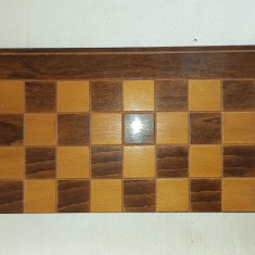 SAH tabla mare pentru sah si TABLE + piese ptr. jucat table totul din lemn