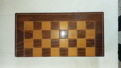SAH tabla mare pentru sah si TABLE + piese ptr. jucat table totul din lemn foto