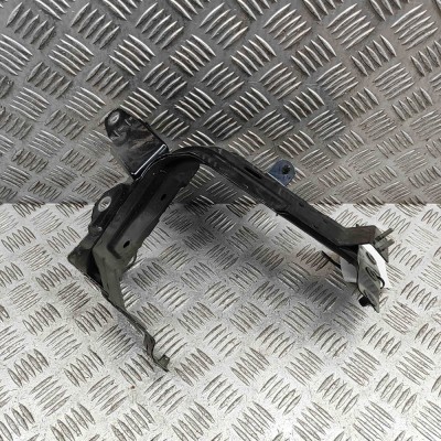 Suport aripa dreapta față AUDI Q7 4M 2015 OEM: 4M0821132C 32028378 foto