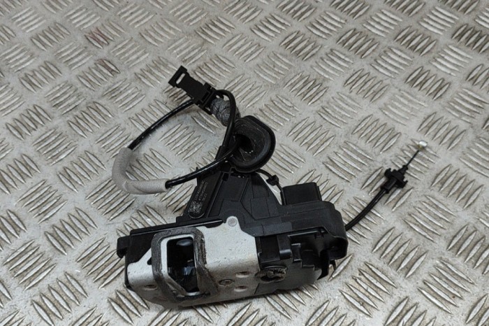 &Icirc;ncuietoare ușă dreapta spate FORD PUMA J2K, CF7 2022 OEM: H1BA-A26412-DG 25310753