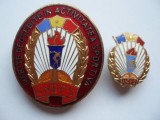 ROMANIA -INSIGNA Merite Deosebite in Activitatea Sportiva + INSIGNA UCFS, IM1.40