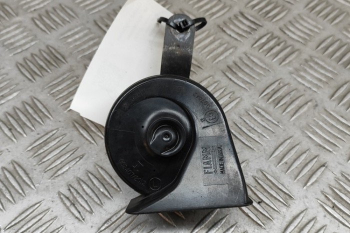 Claxon TESLA MODEL X 2017 OEM: 7042-AM80SX,002407 30309045