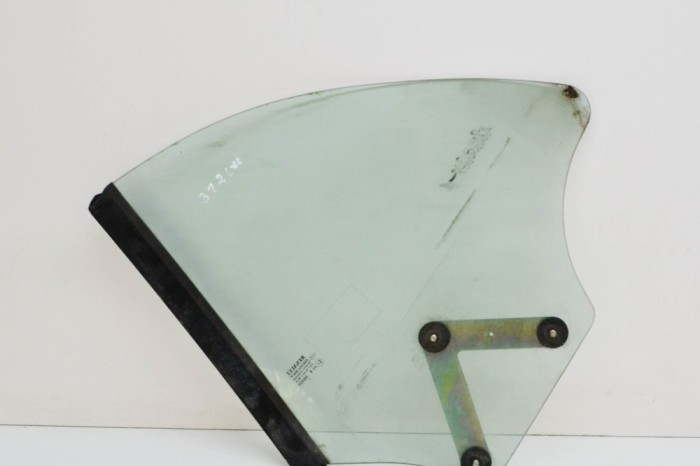 Geam lateral dreapta spate RENAULT MEGANE I Classic LA0/1_ 1999 OEM: Sedan | 13456277