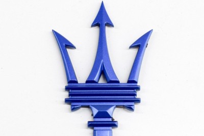 Emblema producător auto MASERATI LEVANTE SUV M161 2023 OEM: 6702152800 | 21249496 foto
