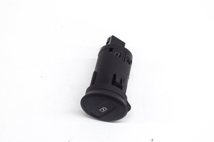Port USB/AUX-In VOLVO XC60 II 246 2022 OEM: 32231928 20530688