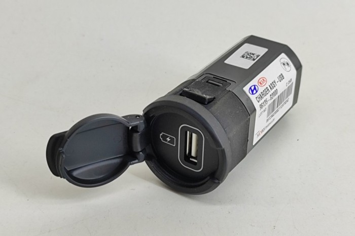 USB HYUNDAI IONIQ AE 2022 OEM: 96125-G2000 23879748