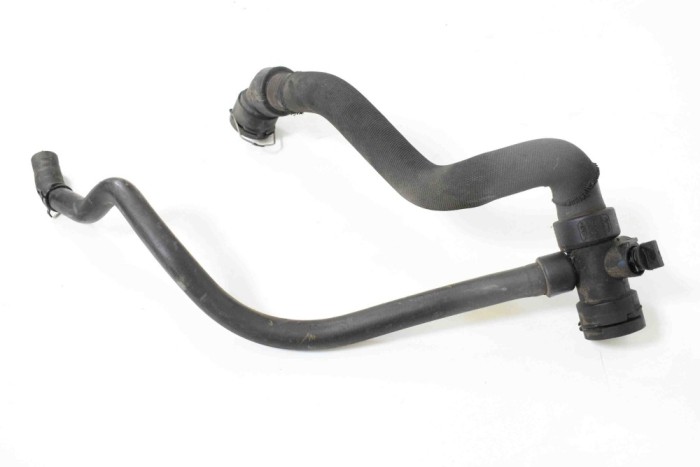 Furtun radiator răcire dreapta AUDI A4 8EC, B7 2007 OEM: 8E0121049T