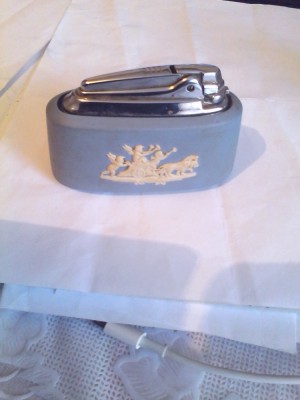 Bricheta veche de colectie Wedgwood Made in England foto