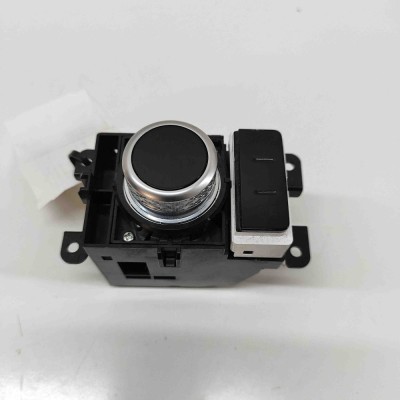 Buton de control navigație JAGUAR F-PACE X761 2022 OEM: MK83-14D022-BA,MK83-14D024-DA,MK83-14B596-BA 31656352 foto