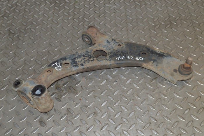 Braț inferior dreapta față MAZDA 3 Sedan BM 2014 13606935
