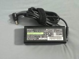 Incarcator original Laptop Sony Vaio 16V 4.0A 64W VGP-AC16V14 mufa 6.5mm x 4.4mm cu pin central