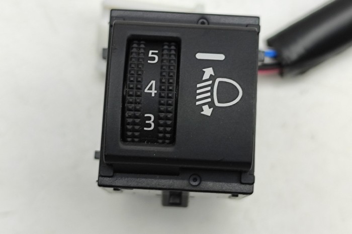 Comutator de reglare &icirc;nălțime faruri TOYOTA YARIS CROSS MXP_ 2024 OEM: 84152-0D290 | 31547507