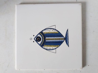 Placa ceramica faianta decorata cu peste albastru/negru/ galben, Germany MATTALACH, 15x15cm foto