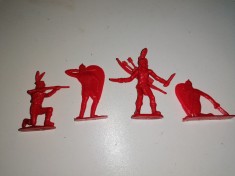 LOT 4 FIGURINE VECHI INDIENI ETC..