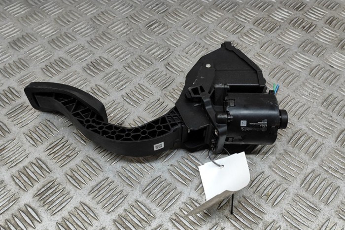 Pedala de accelerație PORSCHE CAYENNE 9Y0/9Y3 2019 OEM: 4M1723523,A2C74942511 22421422