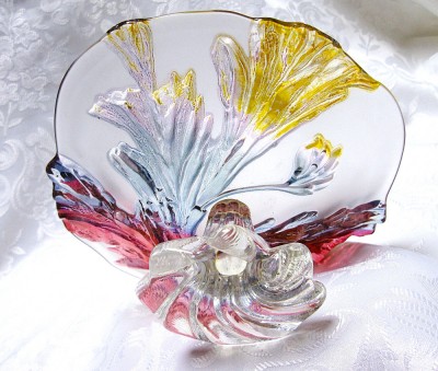 BOL / BOMBONIERA CU PICIOR DIN STICLA COLORATA CU DECOR SATINAT 21.5 CM foto