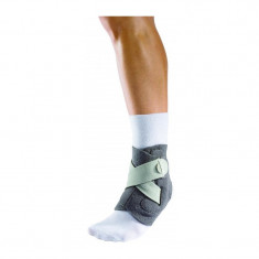 Mueller Adjust-to-Fit Ankle Stabilizer orteză pentru gleznă 1 buc