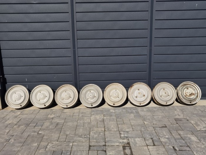 Jante vechi pentru masini de colectie Citroen. 15&quot;, 3 prezoane. Michelin, Made in France.
