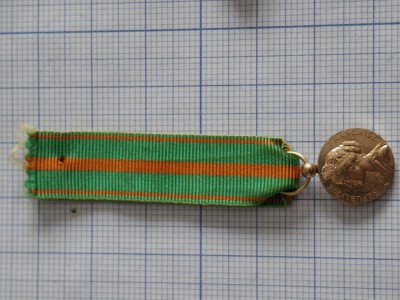 decoratie miniatura franta 2 foto
