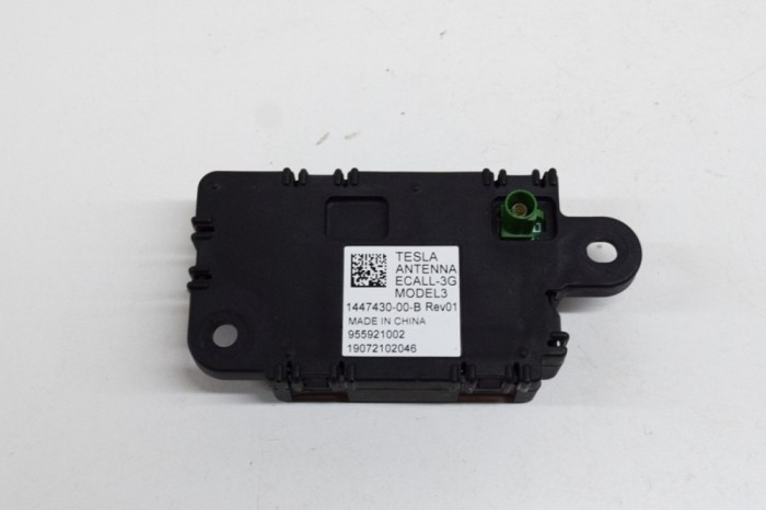 Amplificator de antena TESLA MODEL 3 2020 OEM: 1447430-00-B,955921002 | 16048933