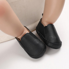 Pantofiori negri tip mocasini (Marime Disponibila: 6-12 luni (Marimea 19