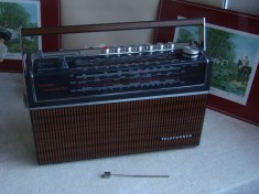 Radio Colectie - TELEFUNKEN Bajazzo Universal 301 foto