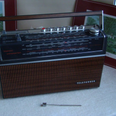 Radio Colectie - TELEFUNKEN Bajazzo Universal 301