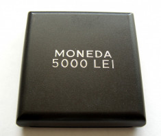 SET DE DOUA MONEDE 5000 LEI 2001 NECIRCULATE IN CUTIE DE PREZENTARE UNC foto