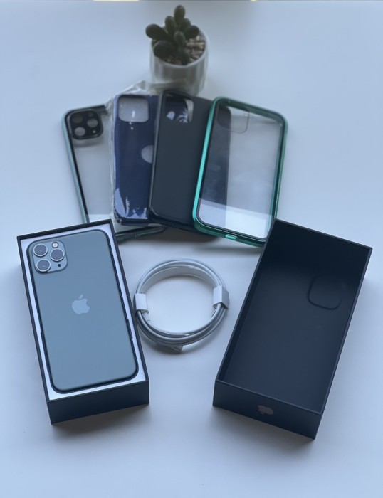 iPhone 11 Pro 256 GB Space Grey &bull; Impecabil &bull; Fullbox + 4 huse
