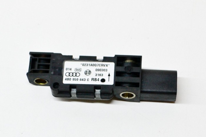 Senzor de impact st&acirc;nga spate VW PHAETON 3D_ 2004 OEM: 4B0959643C 13563784