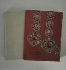 Album de arta Bijuterii Arta bijuteriei la popoarele Rusiei