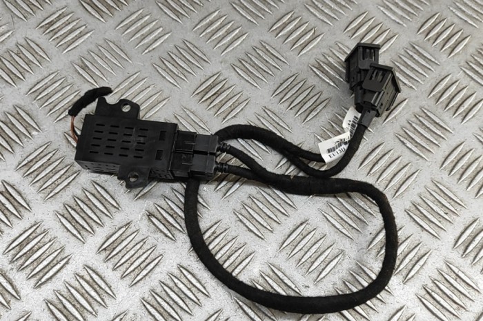 USB FORD TOURNEO CUSTOM Minibus / passenger 2019 OEM: GU5T-19J211-AA,JK2T-14D202-AA | 31878221
