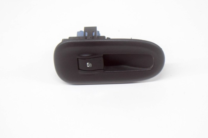 Buton geam ușă dreapta față RENAULT MASTER III Furgon FV 2010 OEM: 8200548968,1007478 13498948