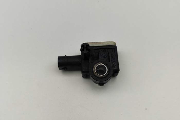 Senzor de impact dreapta față MERCEDES-BENZ GLE W166 2016 OEM: A1668210151,56054085AA 30332824