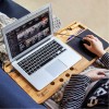 Suport Laptop Bambus Multifunctional cu Mousepad, Suport Telefon, Aerisire, Ideal Pat/Canapea