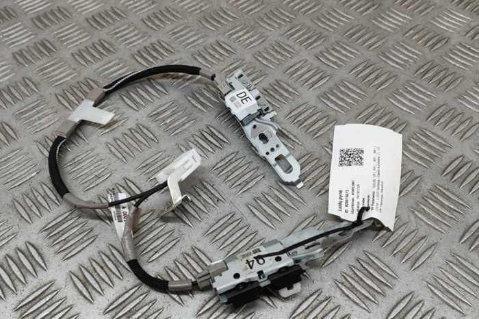 Antena LEXUS UX _AA1_, _AH1_, _MA1_ 2020 OEM: 86101-76C90 28076673