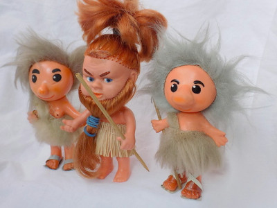 Figurine vintage familie neanderthal anii 70&amp;quot;s Germania RDG / transport GRATUIT foto