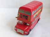 bnk jc Disney PIxar Cars 2 - Double Decker Bus