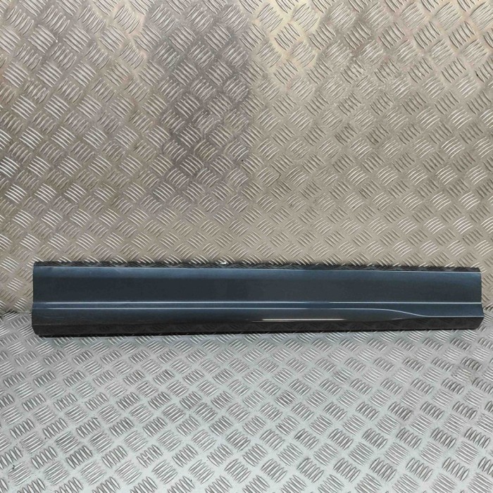 Bandou inferior ușă dreapta față AUDI Q2 GA 2020 OEM: 81A853960B