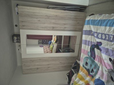 V&amp;acirc;nd dulap foto